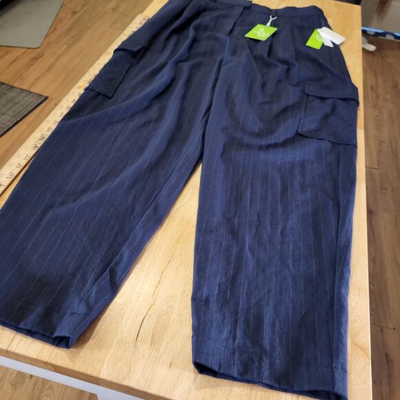 Sam Edelman Laila Pants Pinstripe Elastic Waist Pockets Viscos Nylon Size 16 - Picture 4 of 16